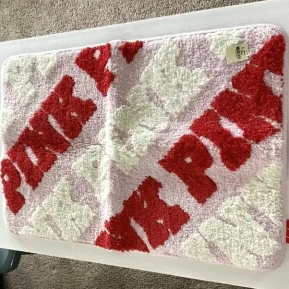 PINK VICTORIA'S SECRET LOGO BATH MAT STOCKING SET HOLIDAY CHRISTMAS